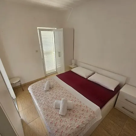 Apartment Guest House Silvija - Sea View *