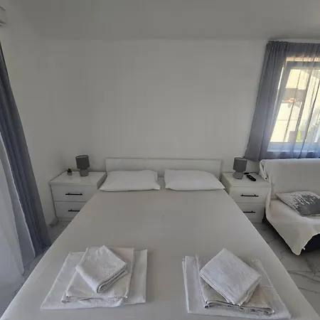 Apartment Guest House Silvija - Sea View Primosten