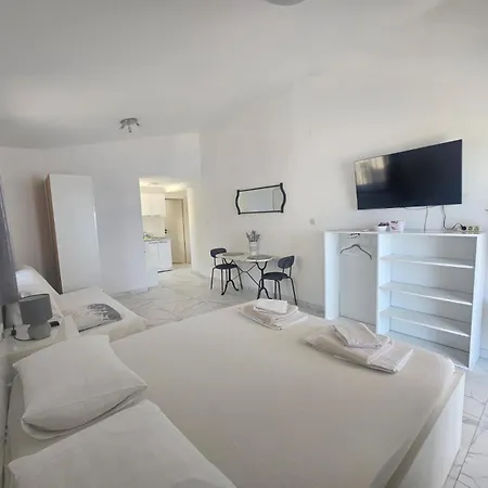 Apartment Guest House Silvija - Sea View Primosten