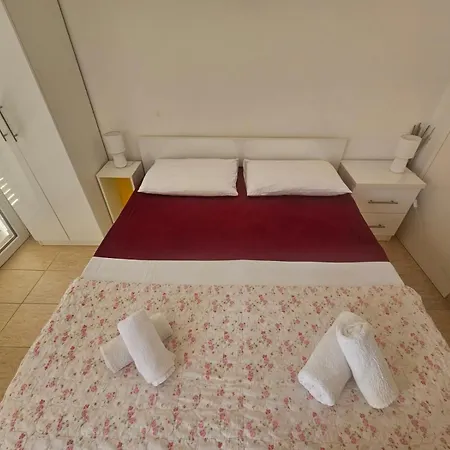 Guest House Silvija - Sea View Apartment Primosten