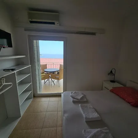 Apartment Guest House Silvija - Sea View *