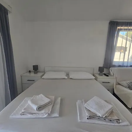 Apartment Guest House Silvija - Sea View Primosten