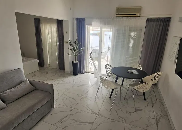 Silvija - Sea View 프리모스턴