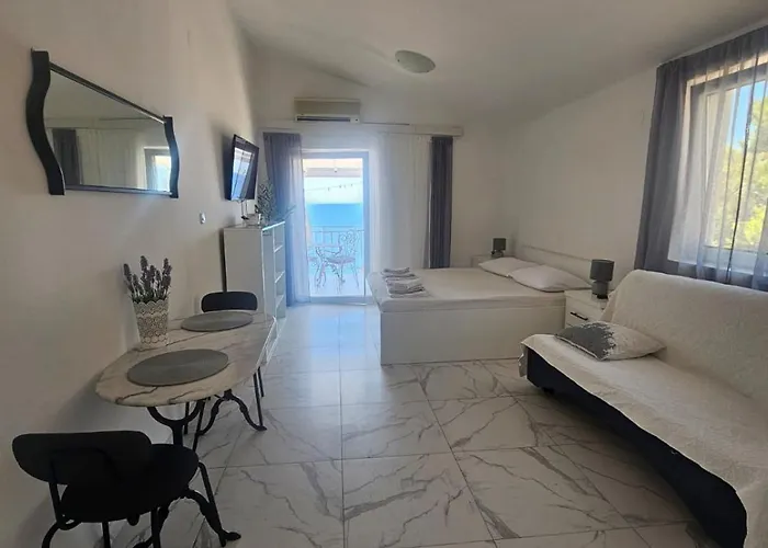 Silvija - Sea View 아파트